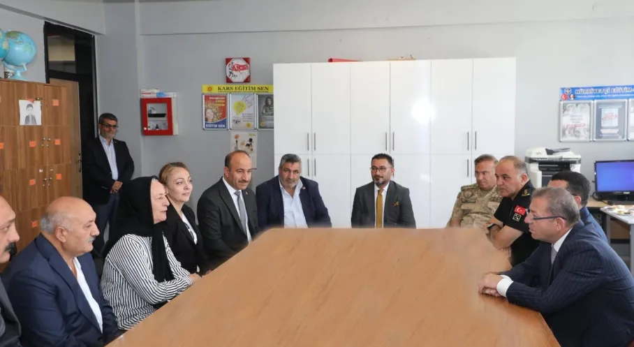 Kars'ta Şehit Polis Abubekir Elyıldırım'ın Adı Ortaokula Verildi!