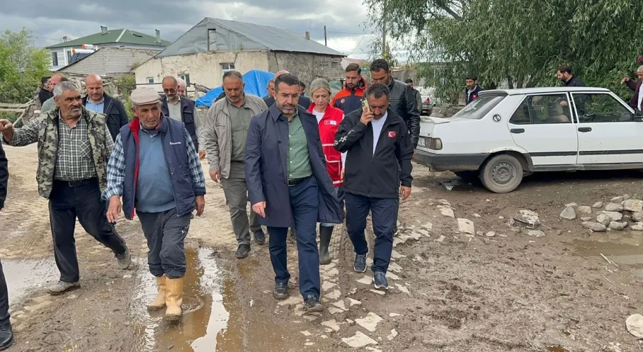 Kars'ta Sel Felaketi: AK Parti Milletvekili Çalkın ve Heyeti Bölgede İncelemelerde Bulundu