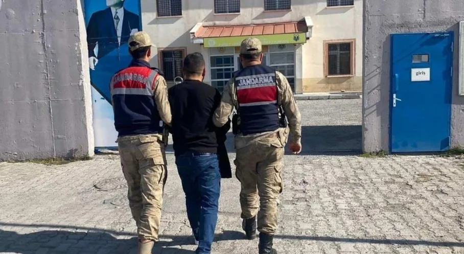 Kars'ta Şok Baskın! 4 Yıl Hapis Cezası Olan Firari Yakalandı