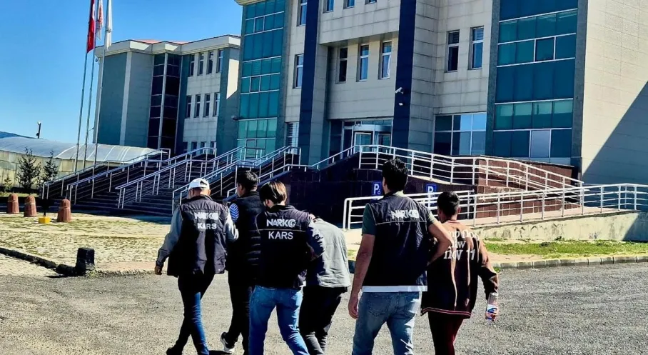 Kars'ta Şok Baskın: Uyuşturucu Tacirlerine Ağır Darbe!