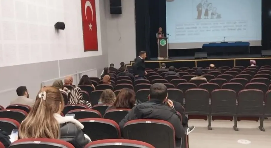 Kars'ta ŞÖNİM'den Okul İdarecilerine ve Rehber Öğretmenlere Şiddet Önleme Eğitimi!