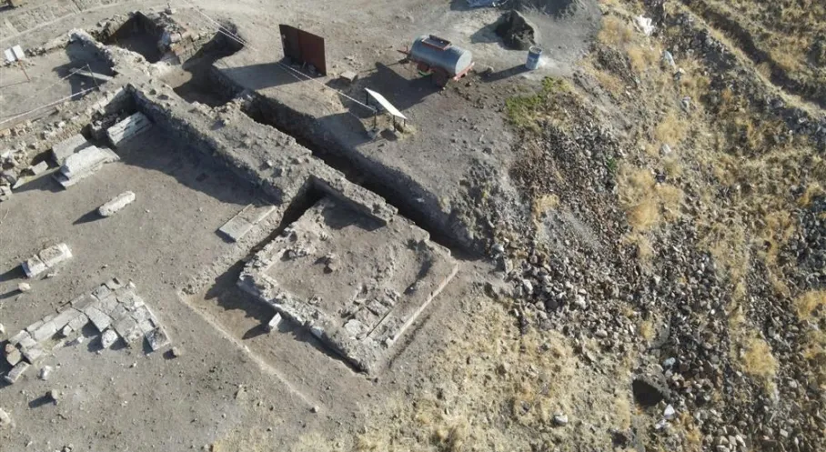 Kars'ta Tarihi Keşif: Ani Ören Yeri'nde Selçuklu Kümbeti Bulundu!