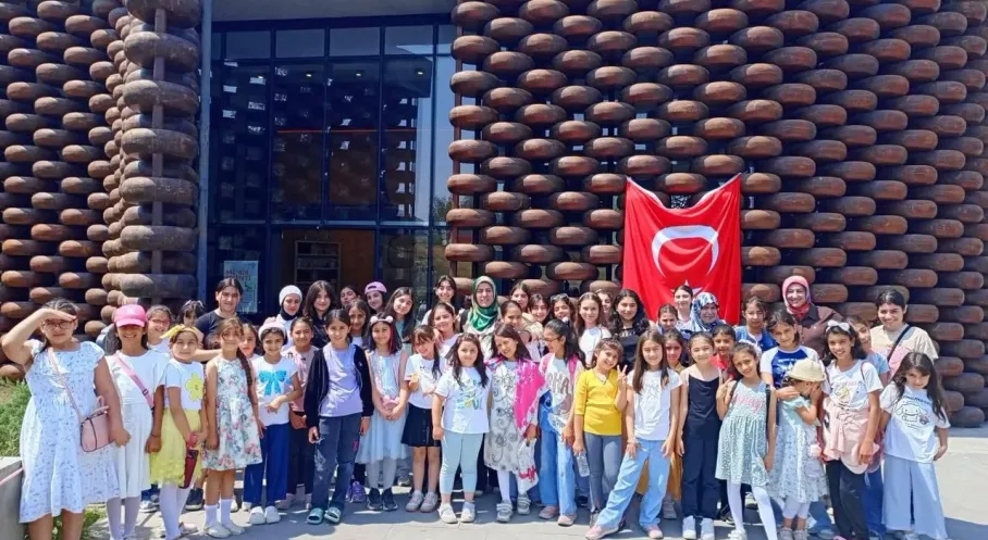 Kars'ta Yaz Kur'an Kursu Öğrencilerinden Müzelerle Tarihe Yolculuk!