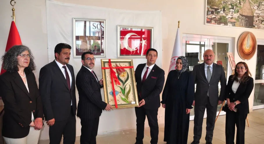Kars'ta Yurt Öğrencilerinin El Emeği Göz Nuru Ürünleri Göz Kamaştırdı!