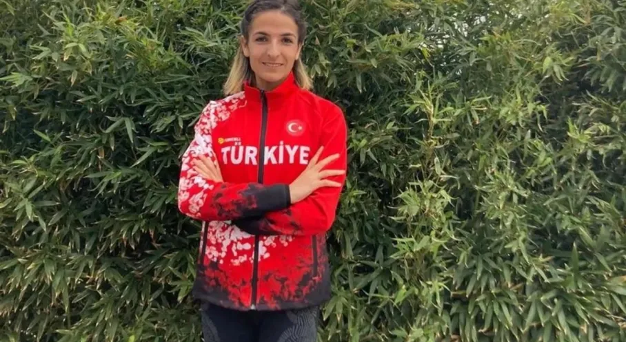 Kars'tan Balkanlara Uzanan Gurur: Bahar Yıldırım Yunanistan'da Milli Forma ile Koşacak!