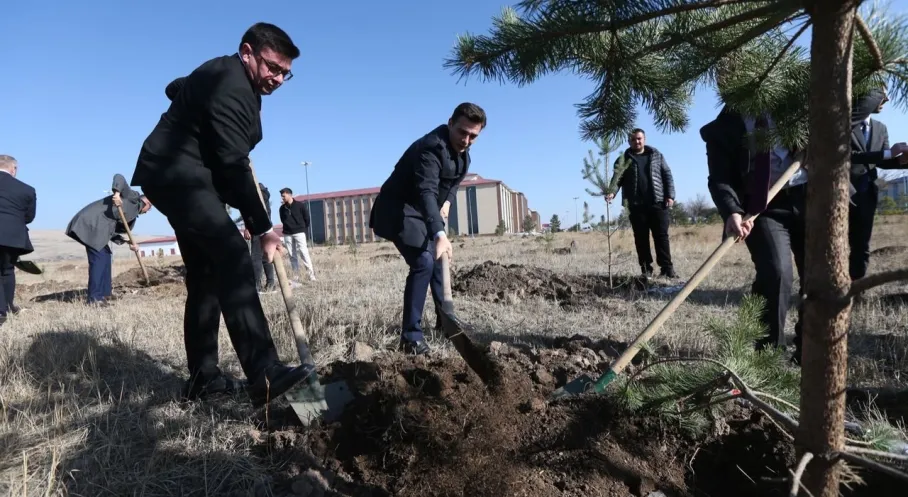Kars'tan Karabağ Zaferi'ne Anlamlı Armağan: 44 Fidan Şehitler Anısına Dikildi!