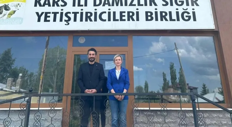 Kars'tan Örnek Dayanışma: Damızlık Sığır Birliği'nden Kızılay'a Vekalet Bağışı!