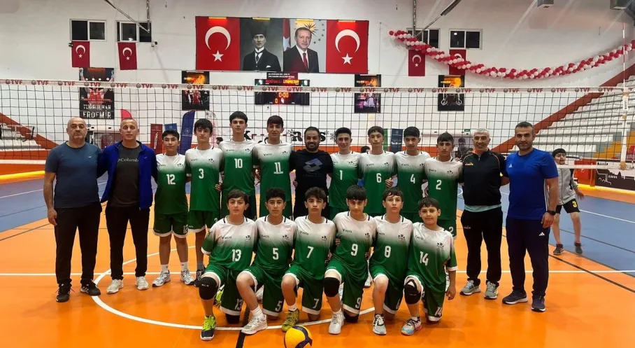 Kars'tan Voleybol Zaferi! Anadolu Yıldızlar Ligi'nde Yarı Final Coşkusu