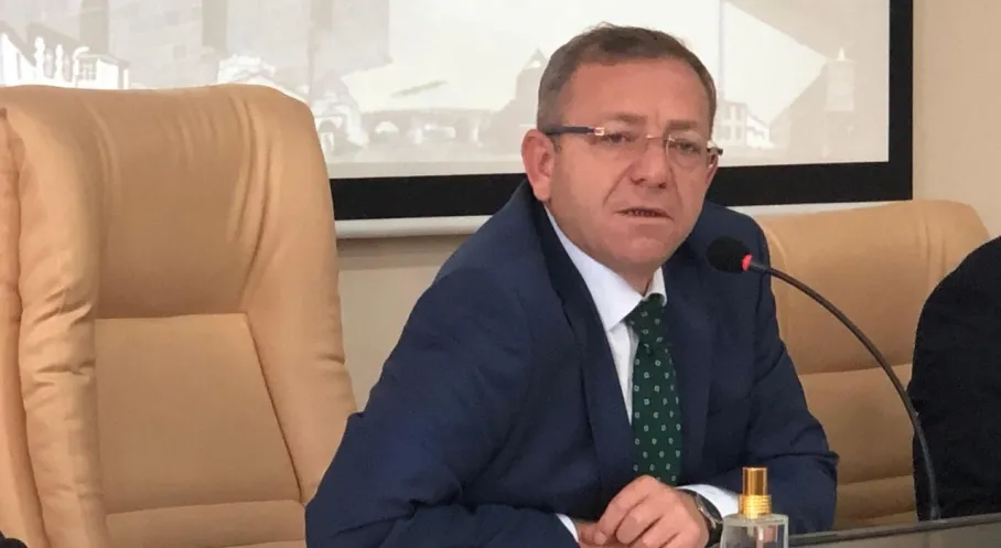 Kars'tan Yatırım Hamlesi: Vali Polat'tan Fabrika Kiralama Çağrısı!