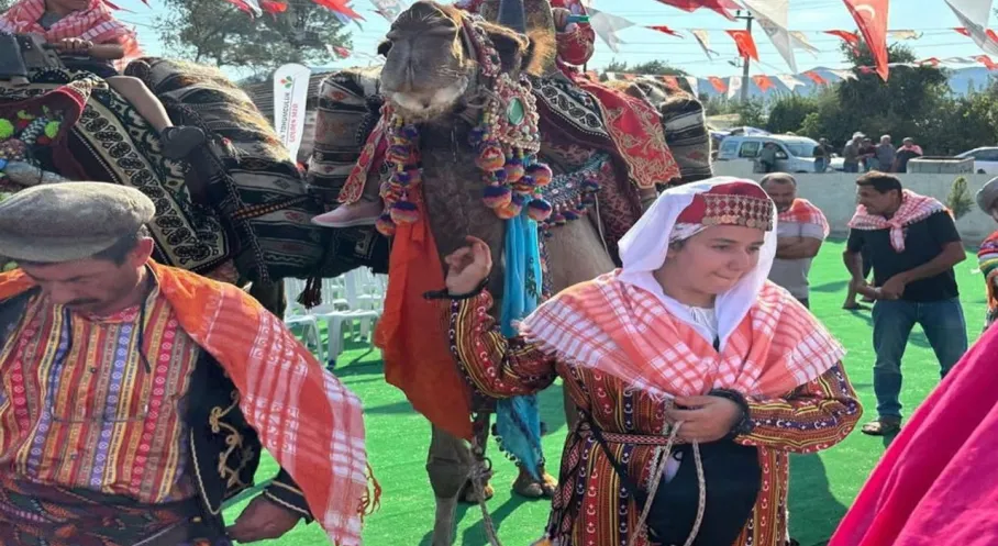 Kaş Uğrar'da Karpuz ve Kapya Şöleni! Festival Coşkusu Yaşandı