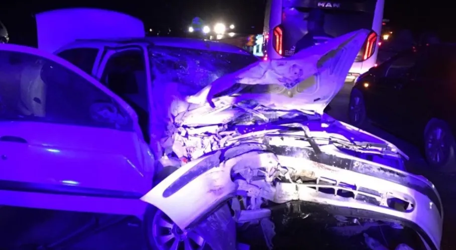 Kastamonu'da Feci Kaza: Otomobil Traktörle Çarpıştı, 1 Ölü, 5 Yaralı!