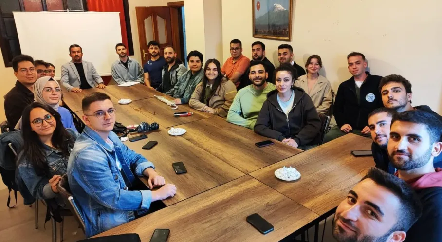 KAÜ'de Geleceğin Veterinerleri Oda Başkanıyla Buluştu! Mesleki Dayanışma Zirvede