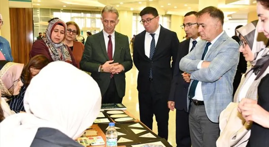 KAÜ'de Sanat Şöleni Başladı! Dünya Sanat Haftası Etkinlikleri Coşkuyla Kutlanıyor