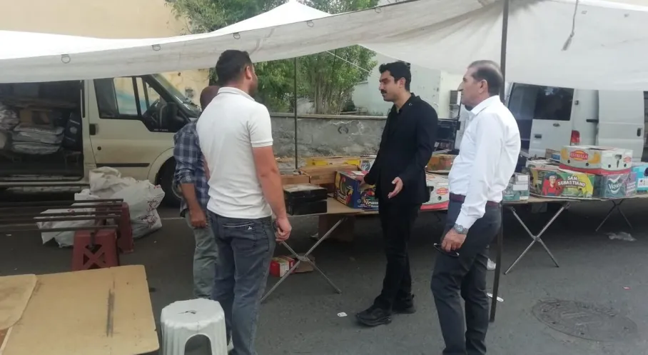 Kaymakam Tutal'dan Halk Pazarı Sürprizi: Esnafın Yüzü Güldü!