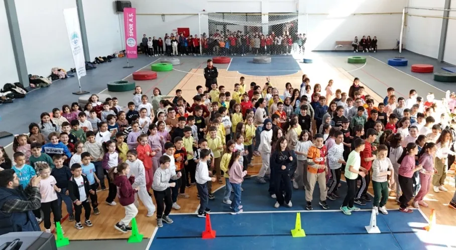 Kayseri Büyükşehir, Develi'deki 550 Öğrenciye Özel Spor ve Eğlence Şöleni Yaşattı!