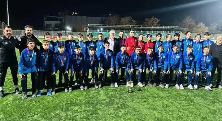 Kayseri Talas Belediyespor, Süper U-18 Liginde Zirvede
