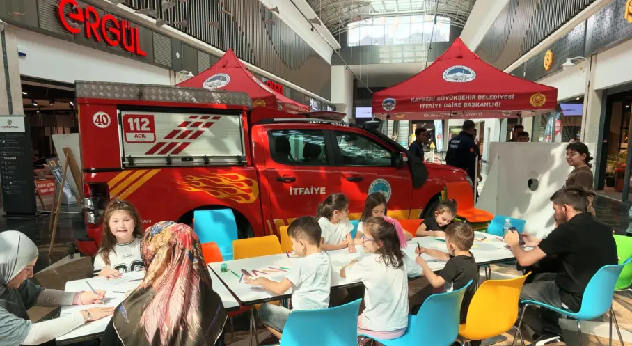 Kayseri'de Minik İtfaiyeciler Hem Öğrendi Hem Eğlendi