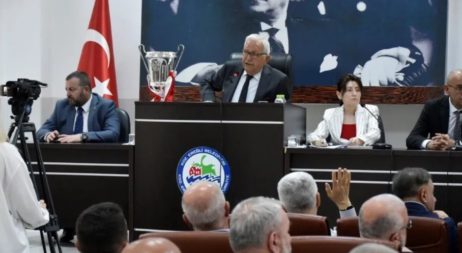 Kdz. Ereğli'de Siyaset Arenası Karıştı: Belediye Meclisi Özgür Özel'e Saldırıyı Lanetledi!
