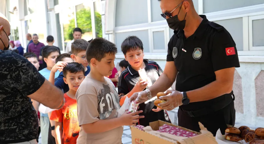 Keçiören Belediyesi’nden Kur’an Kursu Öğrencilerine İkram Desteği