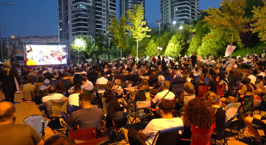 Keçiören’de Açık Hava Sinema Keyfi Başladı