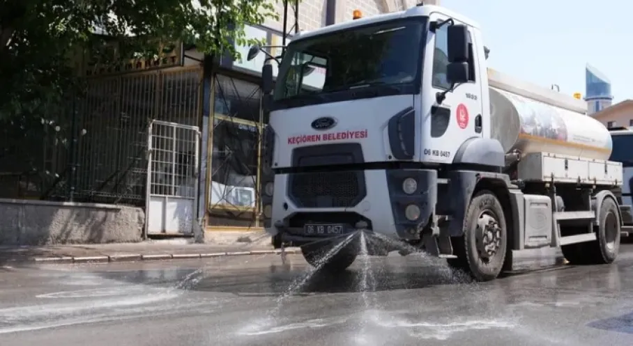 Keçiören'de Temizlik Seferberliği: Cadde ve Sokaklar Pırıl Pırıl!