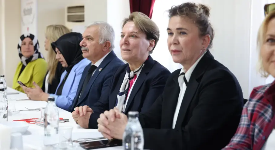 Keçiören’de “Değerlerimizin İzinde Kadın ve Aile” Söyleşisi Düzenlendi