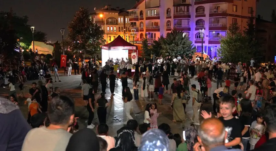Keçiören’de Park Konserlerine Yoğun İlgi