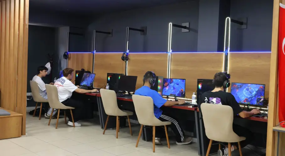 Keçiören’de Zafer Bayramı’na Özel Espor Turnuvası Düzenlendi