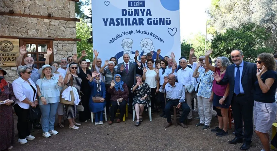 Kepez'den 1 Ekim Dünya Yaşlılar Günü'ne Özel Etkinlik: Kuşaklar Buluştu!