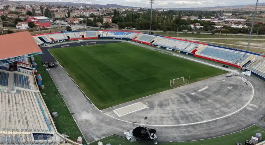 Kırıkkale Başpınar Stadyumu’nda yenileme sürüyor