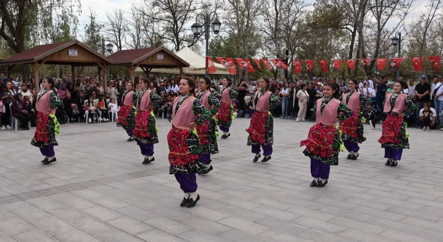 Kırıkkale'de Hıdırellez Coşkusu! Bahar Bayramı Şenliklerle Kutlandı