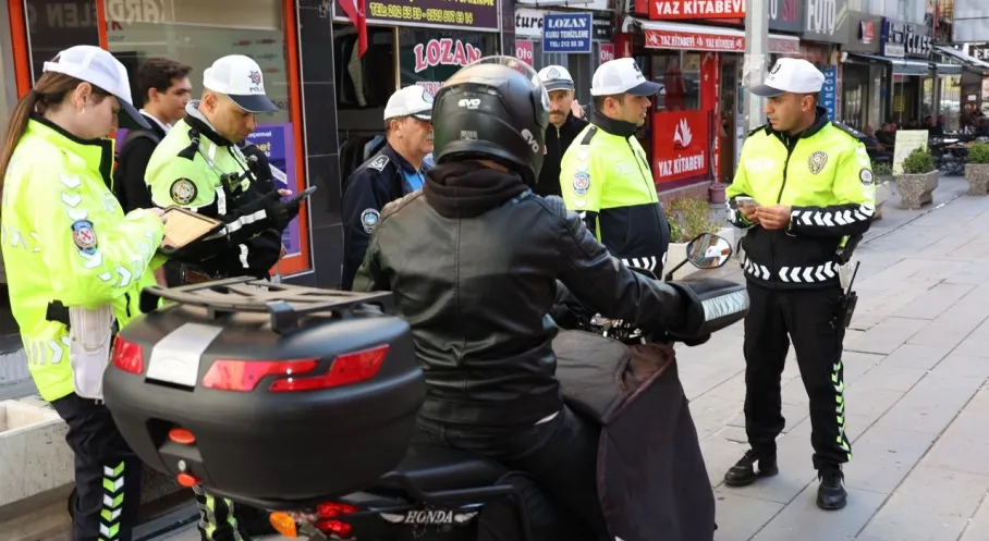 Kırıkkale'de Motosikletlere Ceza Şoku! Kaldırımlar Artık Güvende mi?