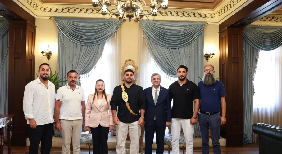 Kırkpınar Şampiyonu Erkan Taş’tan Antalya’da Anlamlı Ziyaret