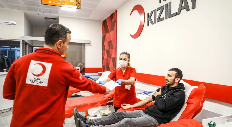 Kızılay'dan İlk 5 Ayda Rekor Kan Bağışı! Milyonlarca Hayata Umut Oldu