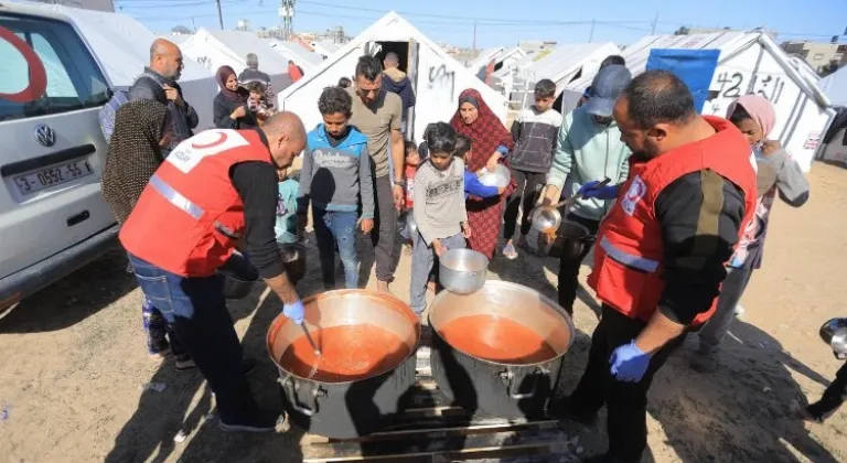 Kızılay'ın 'iyilik gemisi' Mısır'a ulaştı - Ramazan öncesinde Gazze'ye umut olacak yardım sevkiyatı başladı