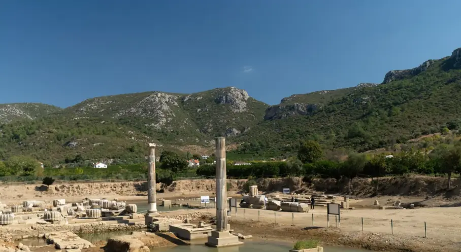 Klaros’ta 3 Bin 300 Yıllık Kehanetin İzinde