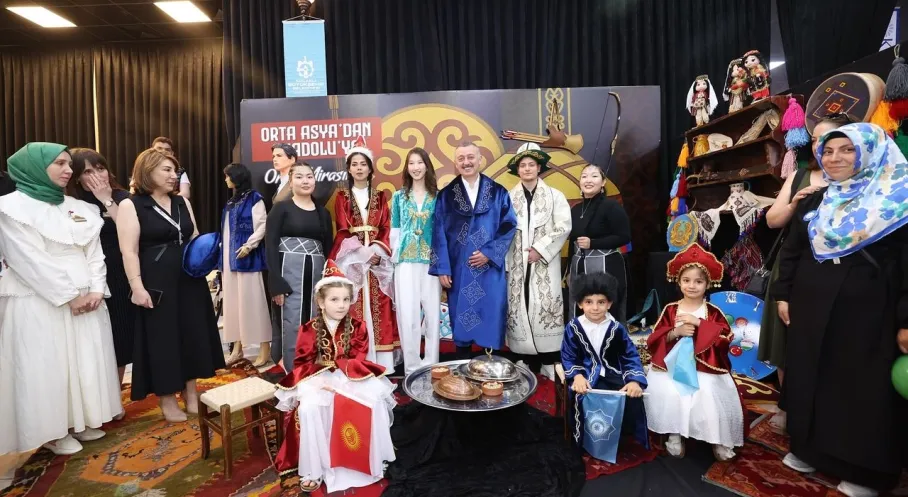 KO-MEK 20. Yıl Sergileri Çayırova'da Son Buldu: Orta Asya'dan Anadolu'ya Kültür Şöleni!
