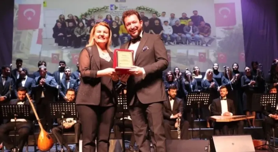 İzmit'te Halk Müziği Şöleni! Kongre Merkezi'nde Unutulmaz Anlar