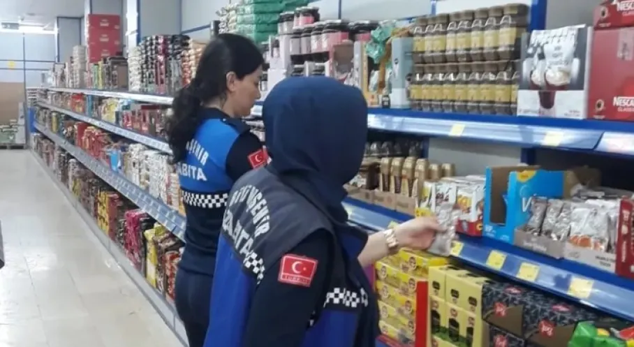 Kocaeli'de Zabıta Marketleri Denetliyor! Fahiş Fiyata Geçit Yok!