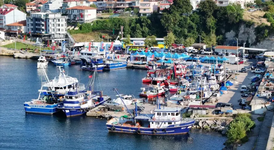 Kocaeli’de Balıkçılar Yeni Av Sezonuna “Vira Bismillah” Dedi