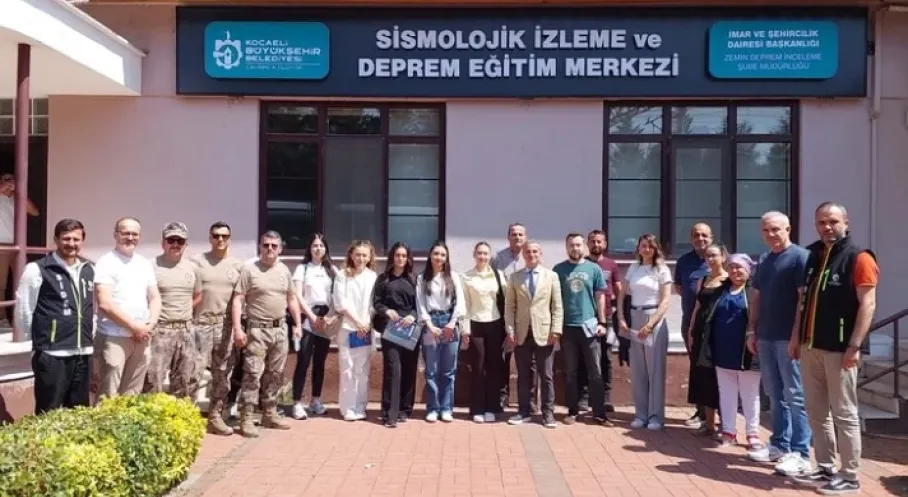 Kocaeli'de Emniyet Güçlerine Deprem Eğitimi: Olası Afetlere Hazırlık!