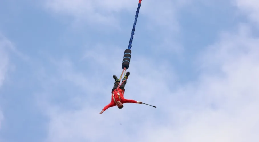 Kocaeli'de EnFest Coşkusu: Bungee Jumping ile Adrenalin Tavan Yaptı!