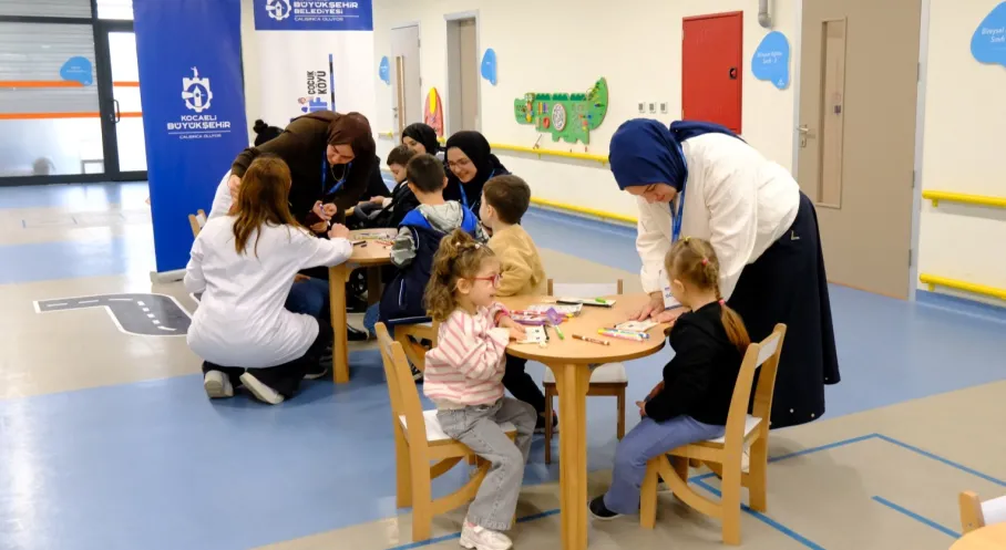 Kocaeli'de Engelsiz Yaşam Coşkusu: Çocuklar 3 Aralık'ta Gönüllerince Eğlendi!
