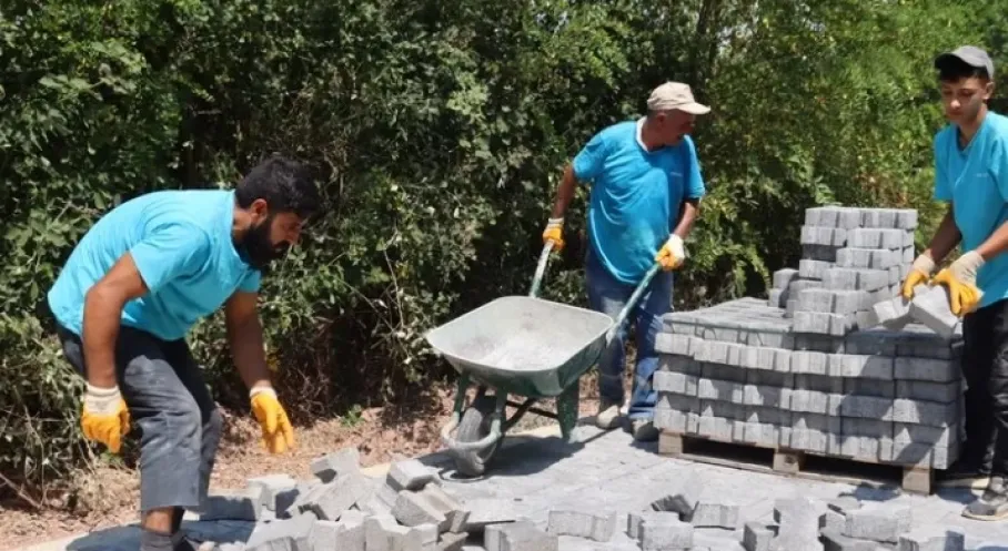 Kocaeli Ortaburun'da Ulaşım Devrimi: İzmit Belediyesi'nden Çağdaş Parke Yol Hamlesi!