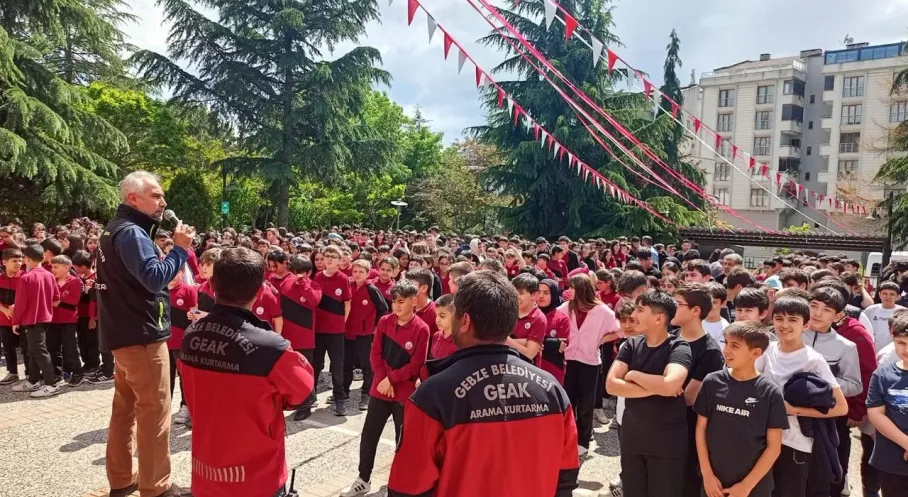 Kocaeli'de Özel Bireylere Afet Eğitimi! Darıca'da Tatbikat Heyecanı