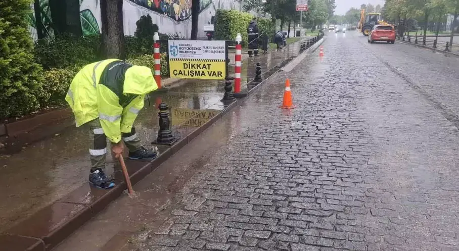 Kocaeli’de Sağanak Alarmı: Ekipler Teyakkuzda