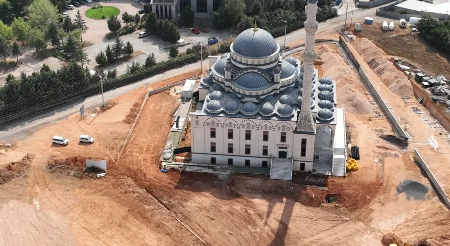 Kocaeli'de Tabduk Emre Camii'ne Büyükşehir Dokunuşu!