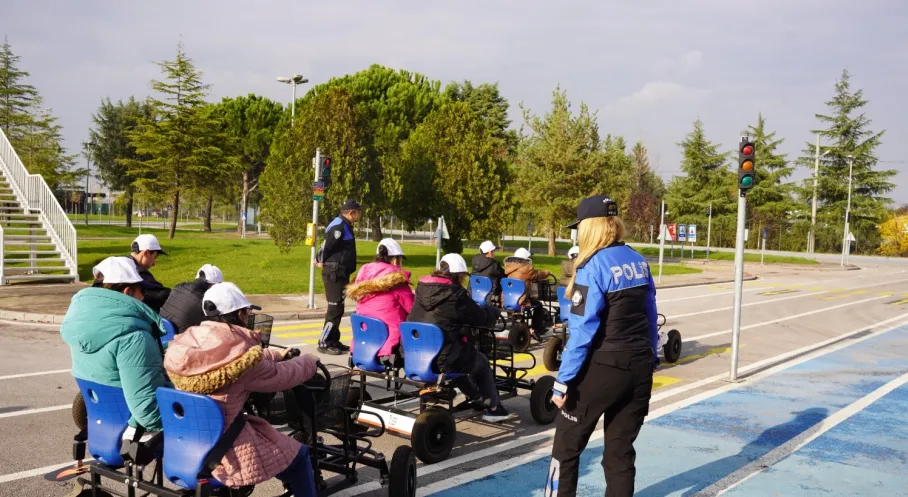 Kocaeli'den Özel Bireylere Kapsayıcı Ulaşım Desteği: Trafik Eğitimiyle Bağımsızlık!