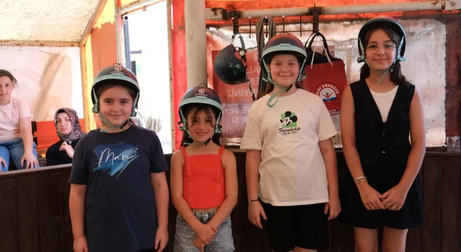 Kocaeli'den Rekor Binicilik Eğitimi: 22 Bin Çocuk Ata Bindi!