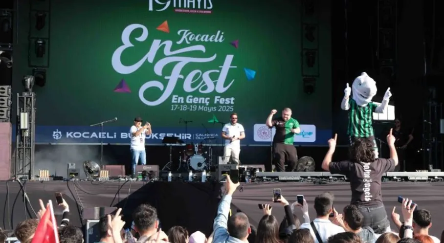 Kocaelispor Bilgi Yarışması EnFest'te Coşkuyla Gerçekleşti!